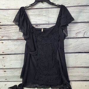 Studio Y Large Black Mesh Flutter Sleeve Top Lace Appliqué Detail